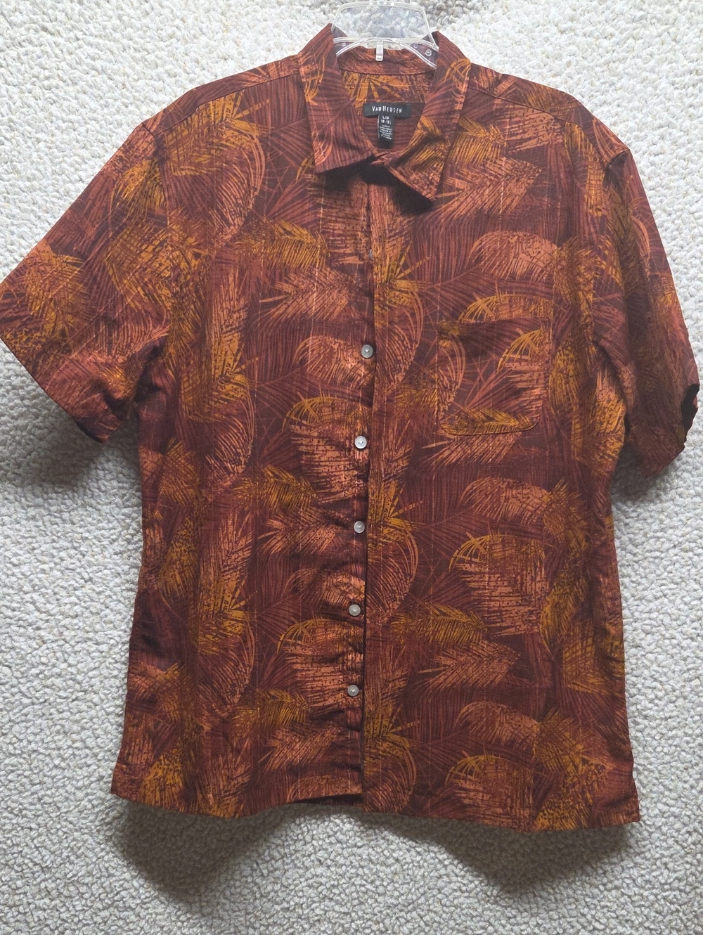 Van Heusen Short-Sleeve Button-Down Shirt in Rust and Orange Palm Print